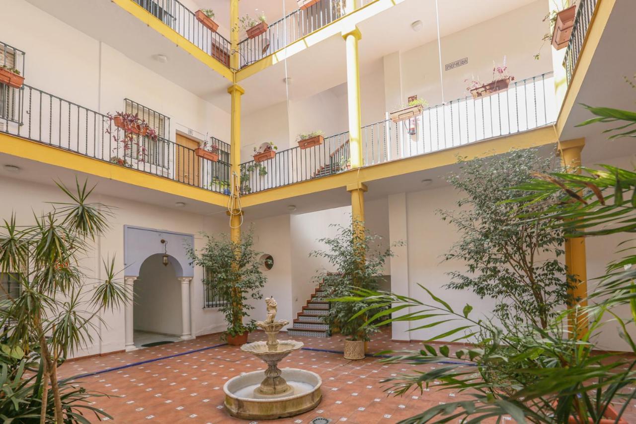 Juderia Center Premium Suites Free Parking Севиля Екстериор снимка